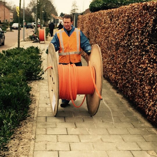 https://brofiber.nl/wp-content/uploads/2015/09/Aanleggen-basisbuis-2-540x540.jpg